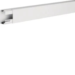HAGER LF-Kanal aus PVC LF 30x45mm verkehrsweiß – LF3004509016