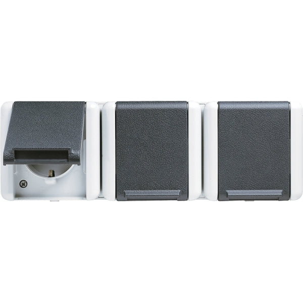SCHUKO-Dreifach-Steckdose, 5Leitungseinf., 16A 250V ~, Klappdeckel, waagerecht – 8230W