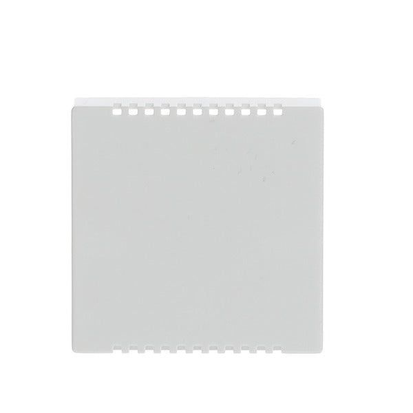 Blindabdeckung mit Belüftungsschlitzen studioweiß - Plattform 63 – 2CKA006599A2835