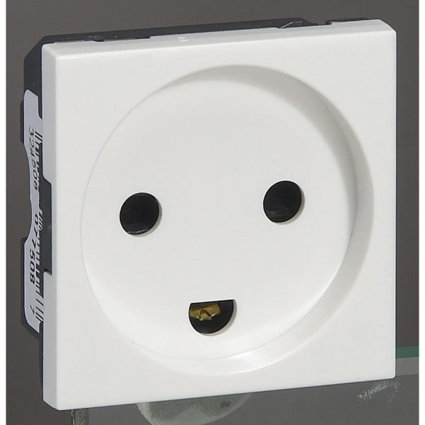 EXP_KLA Dänischer Standard (SL), 2P+E 13 A, mit erhöhtem Berührungsschutz, Farbe: weiß – EXP 077508