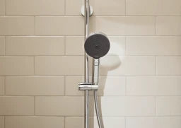 HANSGROHE HG Showerpipe Pulsify 260 1jet mit Brausethermostat Aufputz chrom  – 24220000